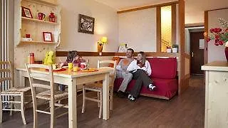ホテル Maeva La Perriere 3*